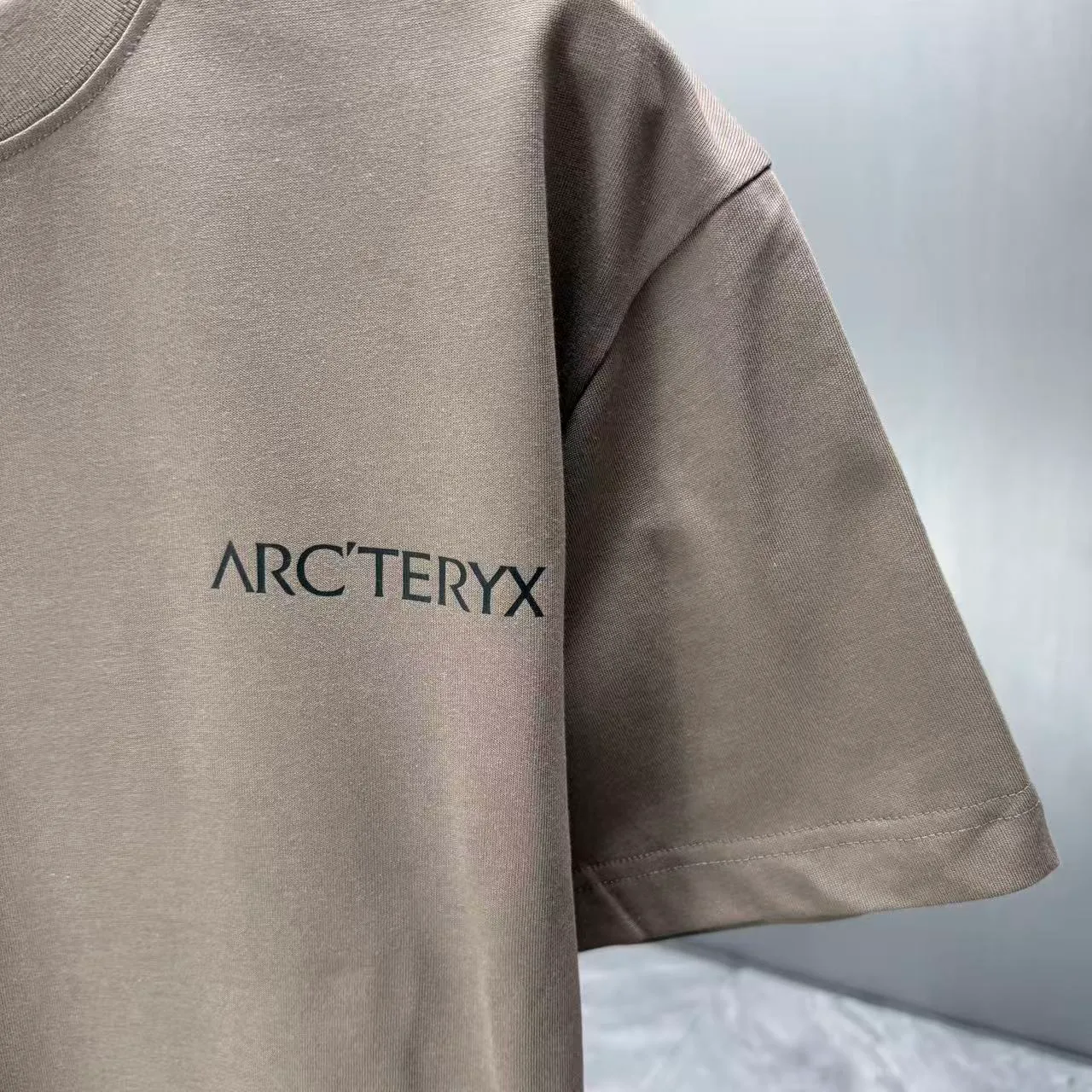 ARC 2026 New Arrival T logo ：Black White Brown Dark Blue Sizes：S M L XL XXL